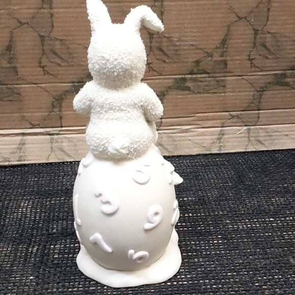 Dept. 56 / Snowbabies "COUNTING THE DAYS 'TIL EASTER " ~ 6 1/2" Tall - Picture 2 of 7